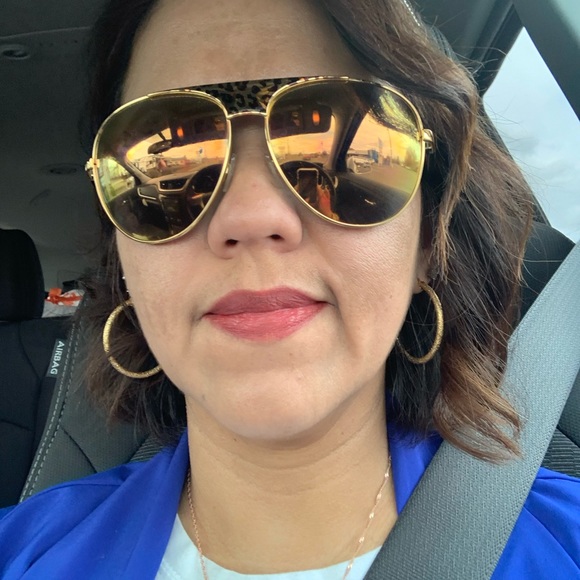 Meet your Posher, Maribel - Picture 1 of 1